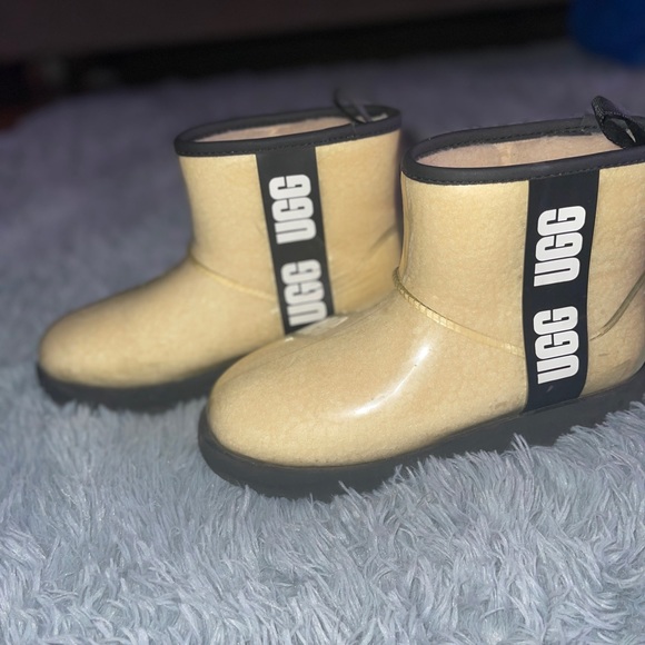 UGG Classic Clear Mini Boot Size 7 - Picture 5 of 7